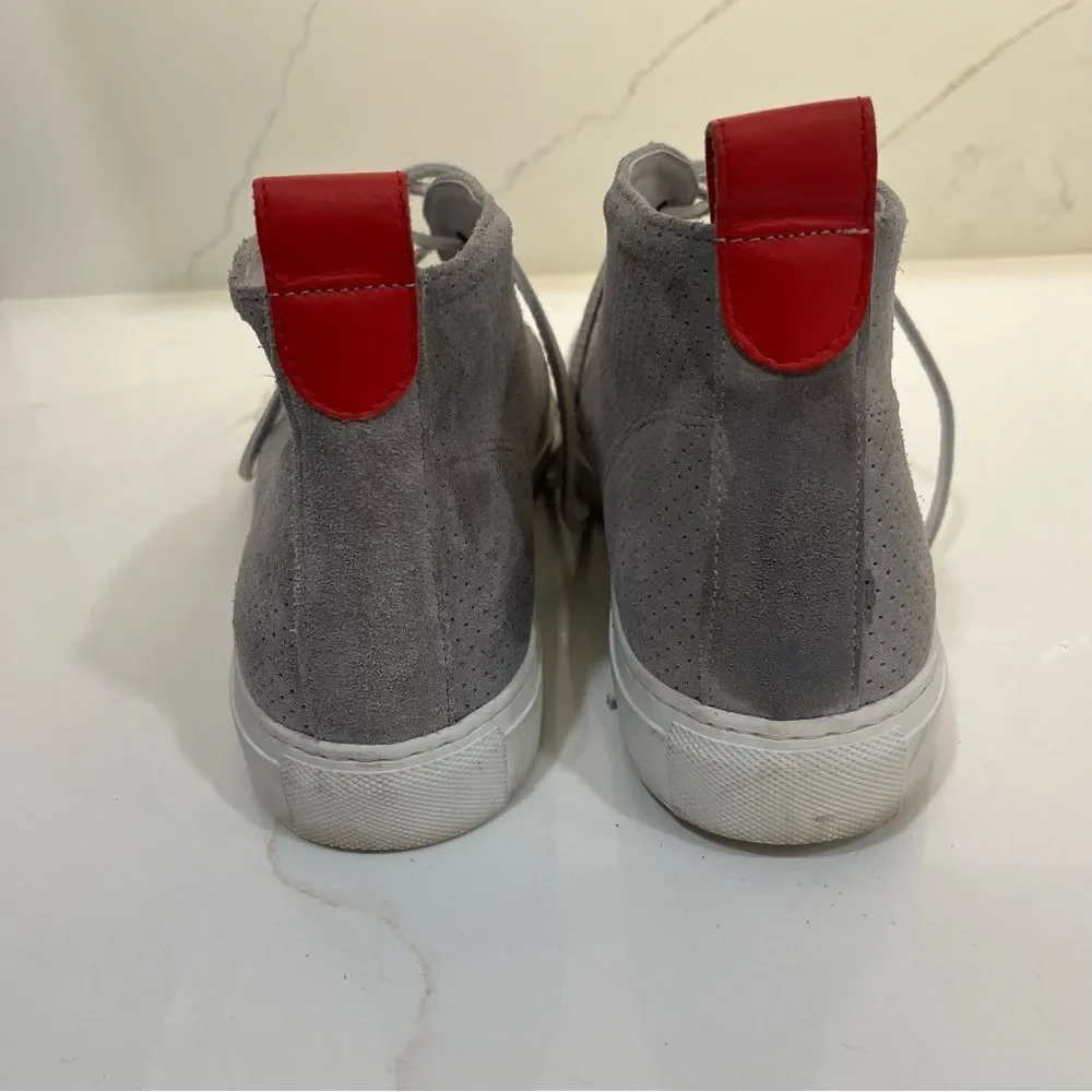 Del Toro Gray and Red Chukka Boots